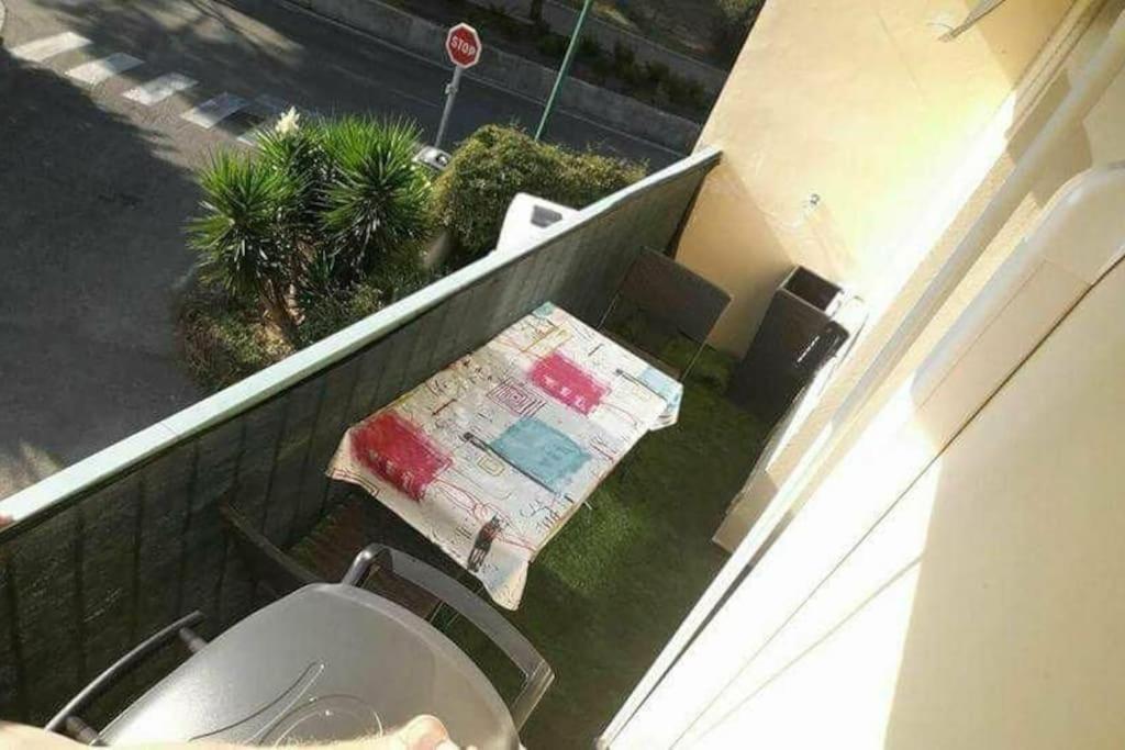 Studio 150M De La Plage Ла-Сейн-сюр-Мер Экстерьер фото